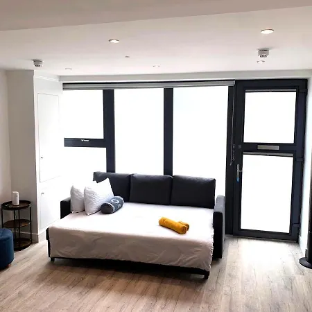 Modern Studio Flat Near Highbury & Islington Station London Exterior photo